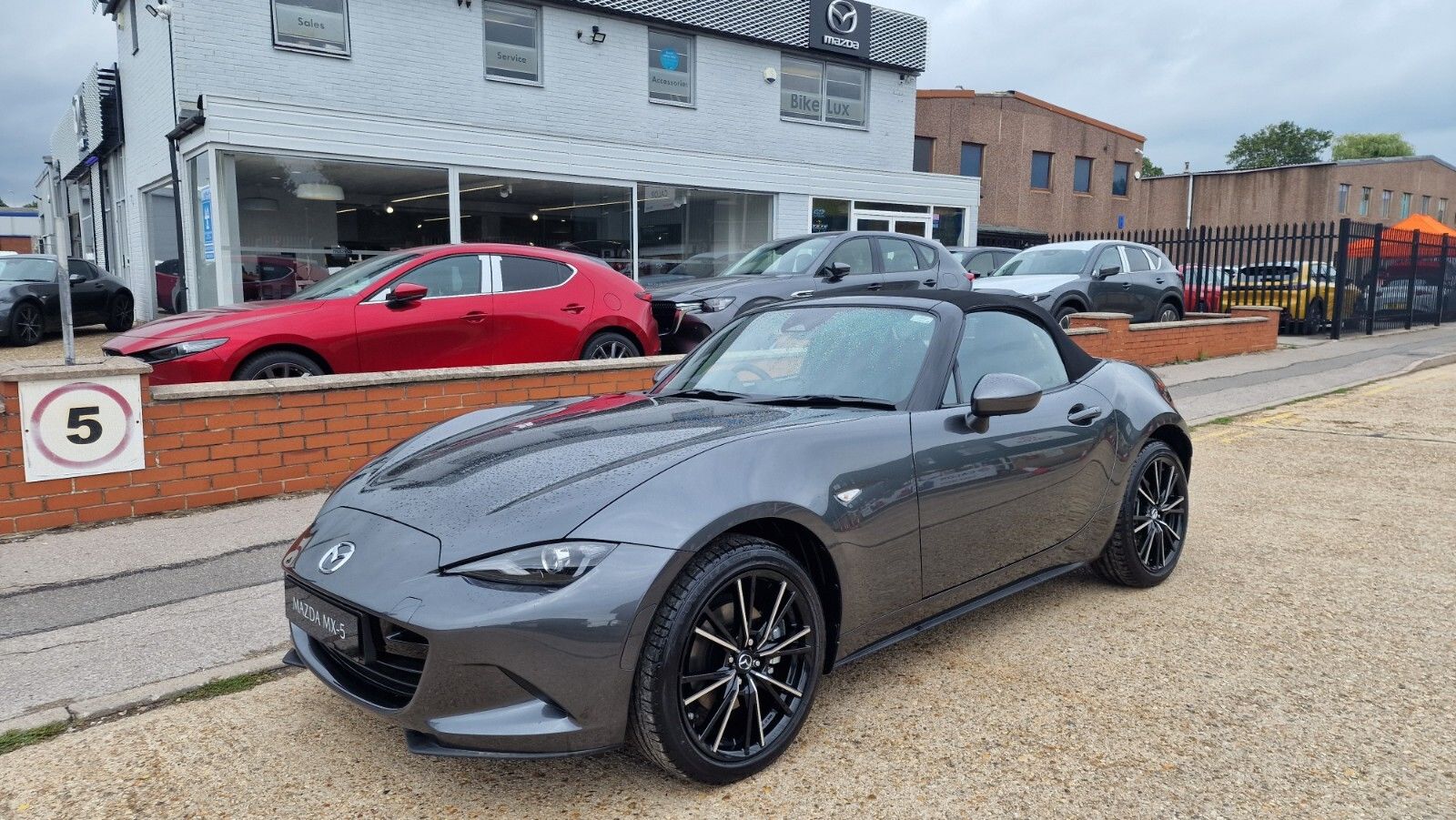  Mazda MX-5