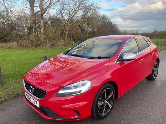 2019 Volvo V40 2.0 T3 R-Design Edition Hatchback 5dr Petrol Manual Euro 6 (s/s) (152 ps)