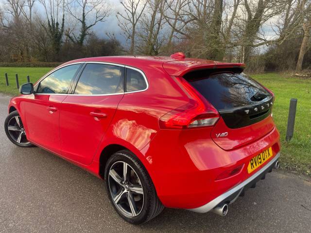 2019 Volvo V40 2.0 T3 R-Design Edition Hatchback 5dr Petrol Manual Euro 6 (s/s) (152 ps)