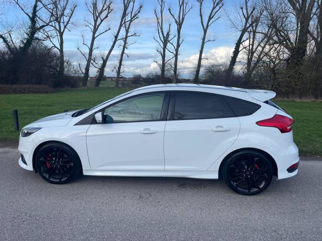 2017 Ford Focus 2.0T EcoBoost ST-3 5dr