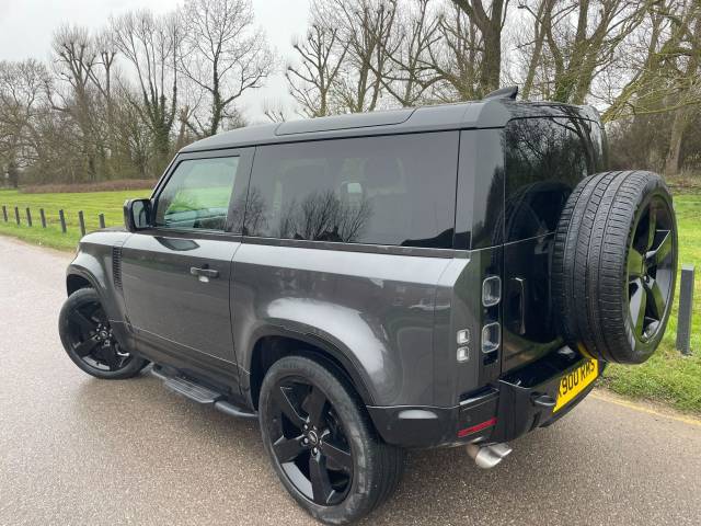 2022 Land Rover Defender 90 5.0 P525 V8 90 3dr Auto